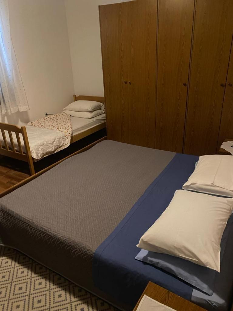 Hostel-Sezanalokev B&B Esterno foto